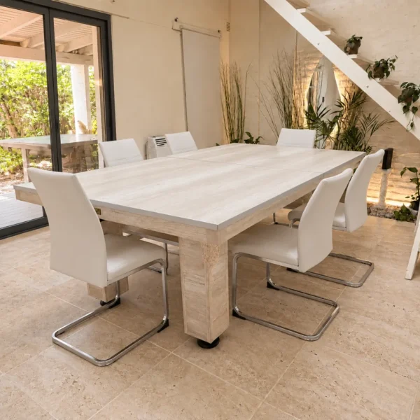 Mesa Helsinki usada como mesa de comedor
